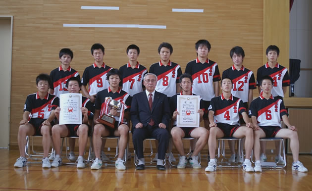 大船渡ポートサイドバレーボールで2年ぶり2回目の優勝を飾る