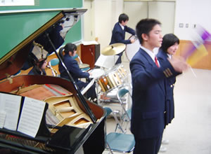 私設吹奏楽員