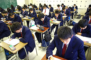 クラス全員が同一作品を読む